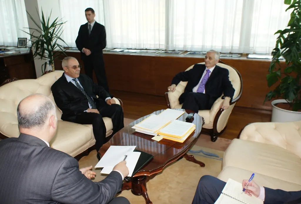 Chairman of Council of Ministers of Bosnia and Herzegovina Receives Ambassador of Libya

