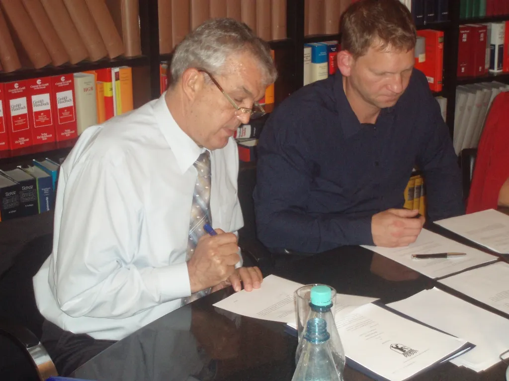 Minister Vrankić Sings Purchase Contract for B-H Embassy’s Building in Berlin