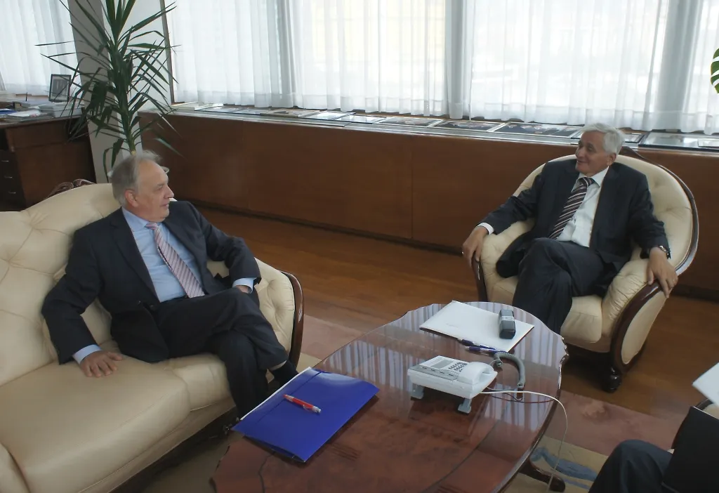 Chairman of Council of Ministers of B-H Receives Ambassador of Serbia