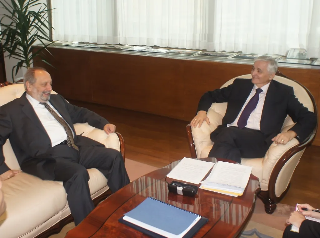 Chairman of Council of Ministers Receives Ambassador of Brazil