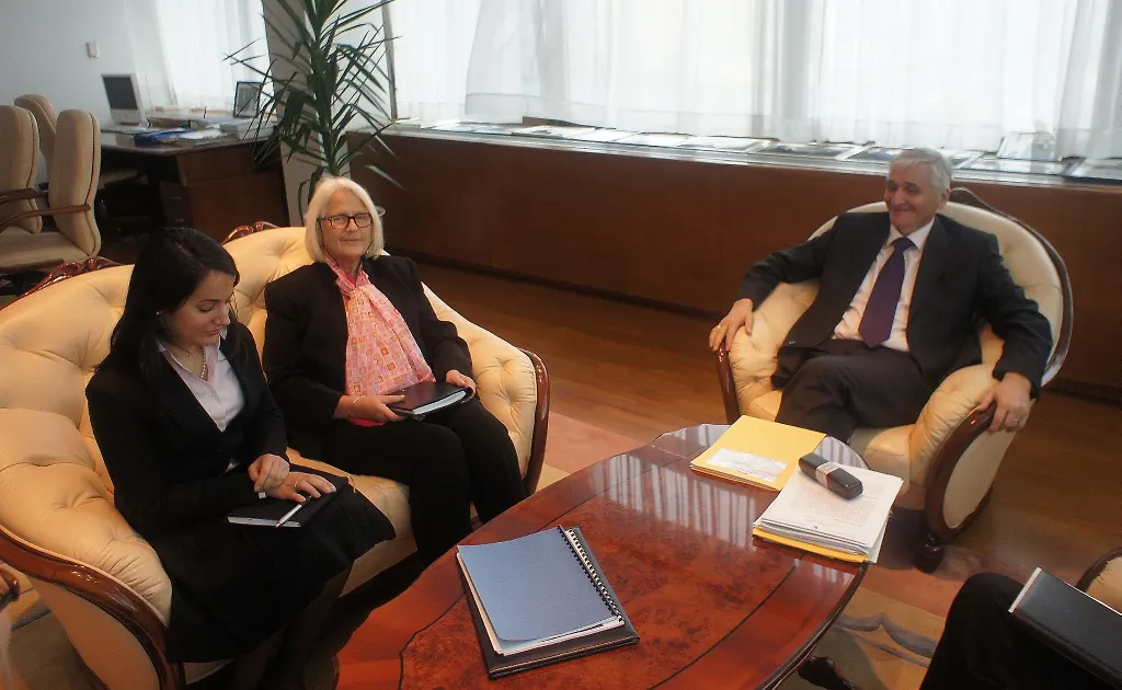 Chairman of Council of Ministers Receives Ambassador of Norway