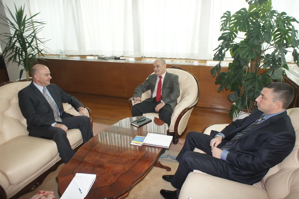 Chairman of Council of Ministers receives Ambassador of republic of Croatia