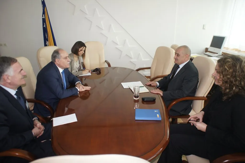 Chairman of Council of Ministers of BIH Talks with Head of Diplomacy of Montenegro