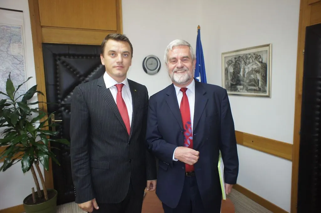 Министар Хаџић примио у наступну посјету аустријског амбасадора