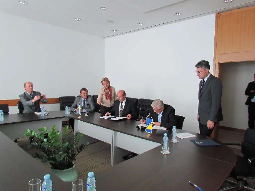 Поптисан уговор за управљање јавним
инвестицијама вриједан 600.000 евра
