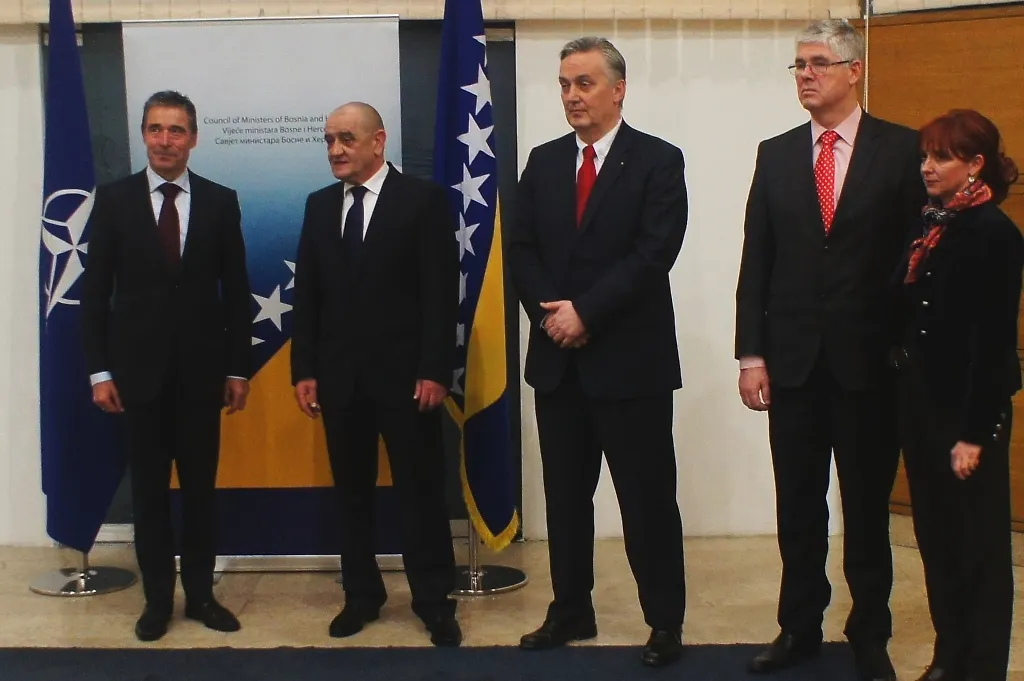 Susret Bevanda – Rasmussen: Riješiti pitanje nepokretne vojne imovine