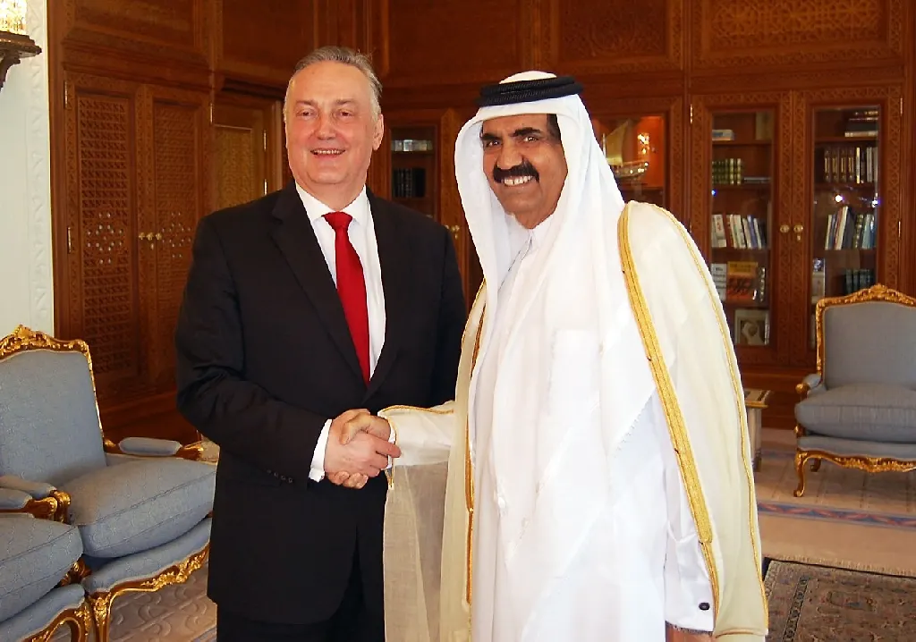 Zamjenik predsjedavajućeg i ministar vanjskih poslova BiH Zlatko Lagumdžija sastao se sa emirom Države Katar šeikom Hamadom bin Khalifom Al Thanijem