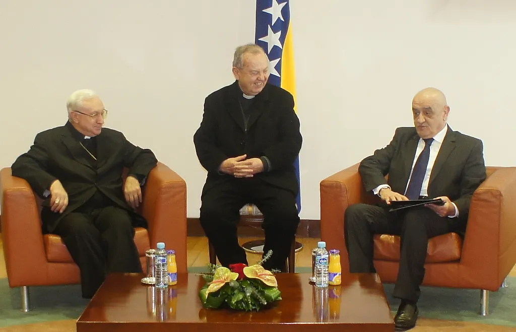 Chairman Bevanda Talks with Nuncio Pezzuto