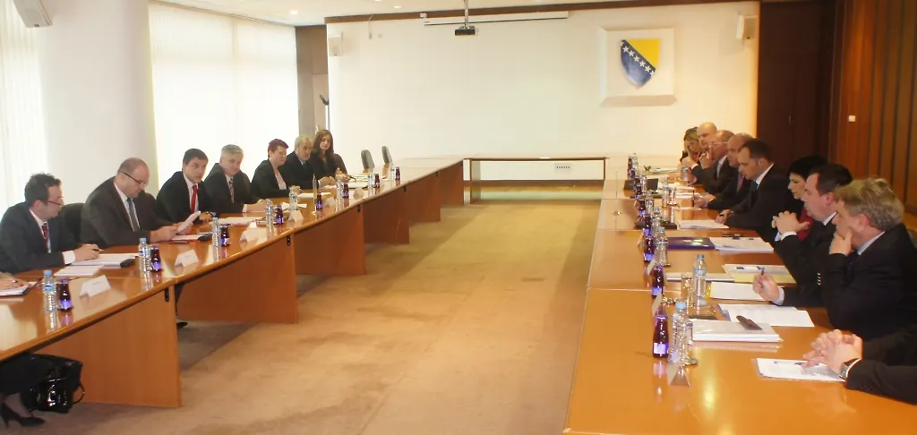 Susret ministra komunikacija i prometa BiH Damira Hadžića i ministra pomorstva, prometa i infrastrukture RH Siniše Hajdaš Dončića (AUDIO)