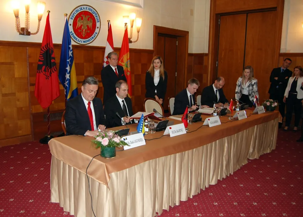 Ministar Lagumdžija potpisao Memorandum o razumijevanju o Projektu trans-jadranskog gasovoda i Projektu jonsko-jadranskog gasovoda 