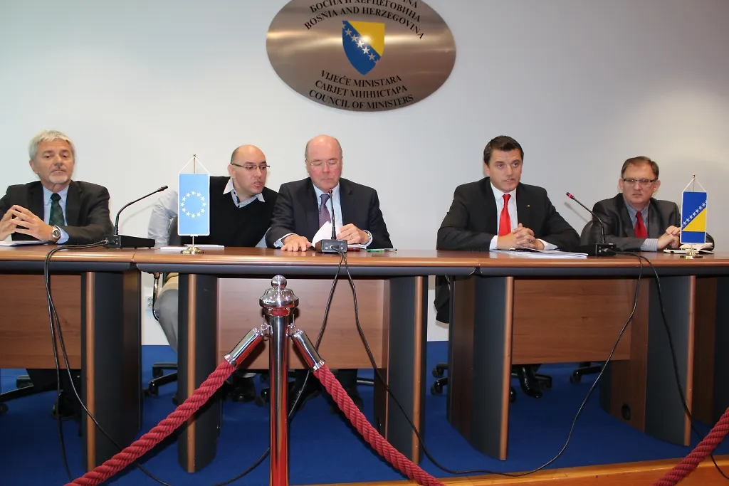 Сусрет Хаџић – Еверерс: Попис у БиХ у октобру 2013. (АУДИО)

