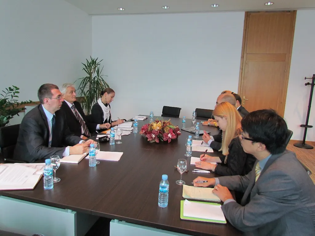 Министар Шпирић разговарао са делегацијом 
ММФ-а  о реализацији стенд-бај аранжмана
