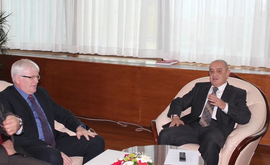 Chairman Bevanda Talks with Hungarian Ambassador