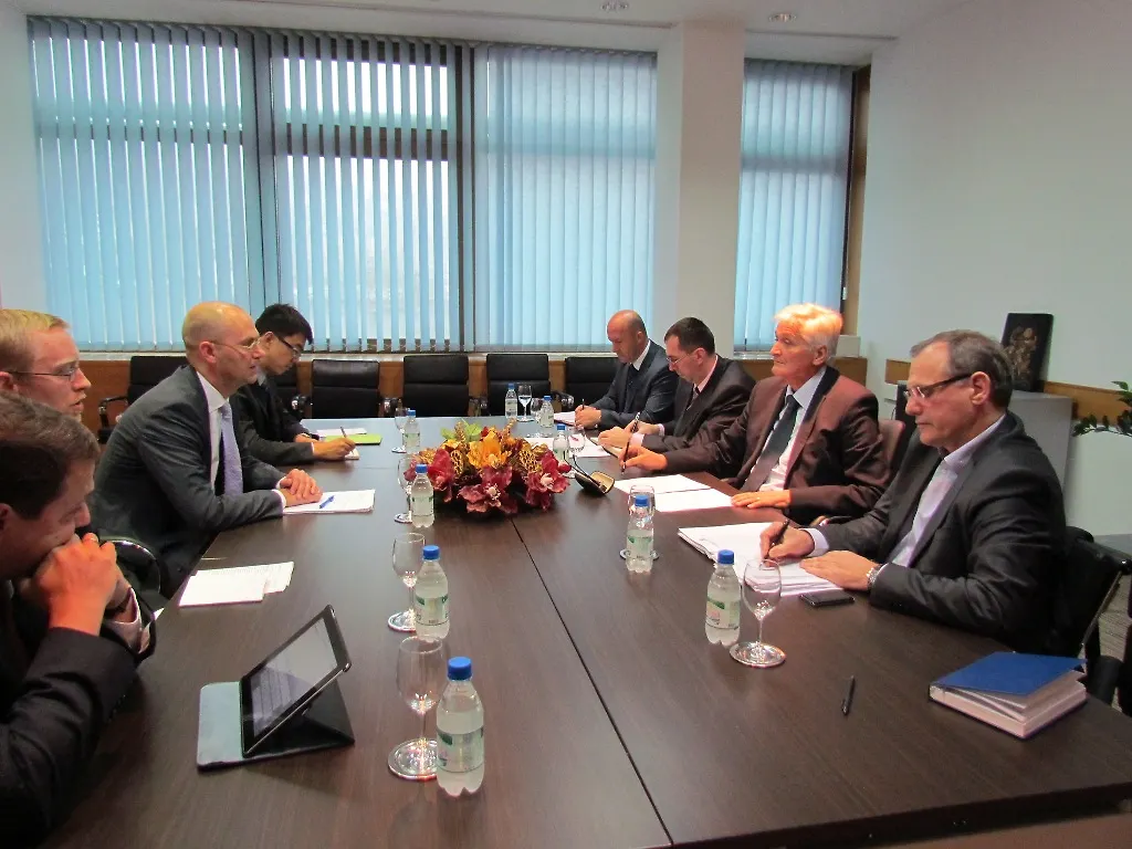 Министар Шпирић разговарао са делегацијом 
ММФ-а  о усвајању бужета 
