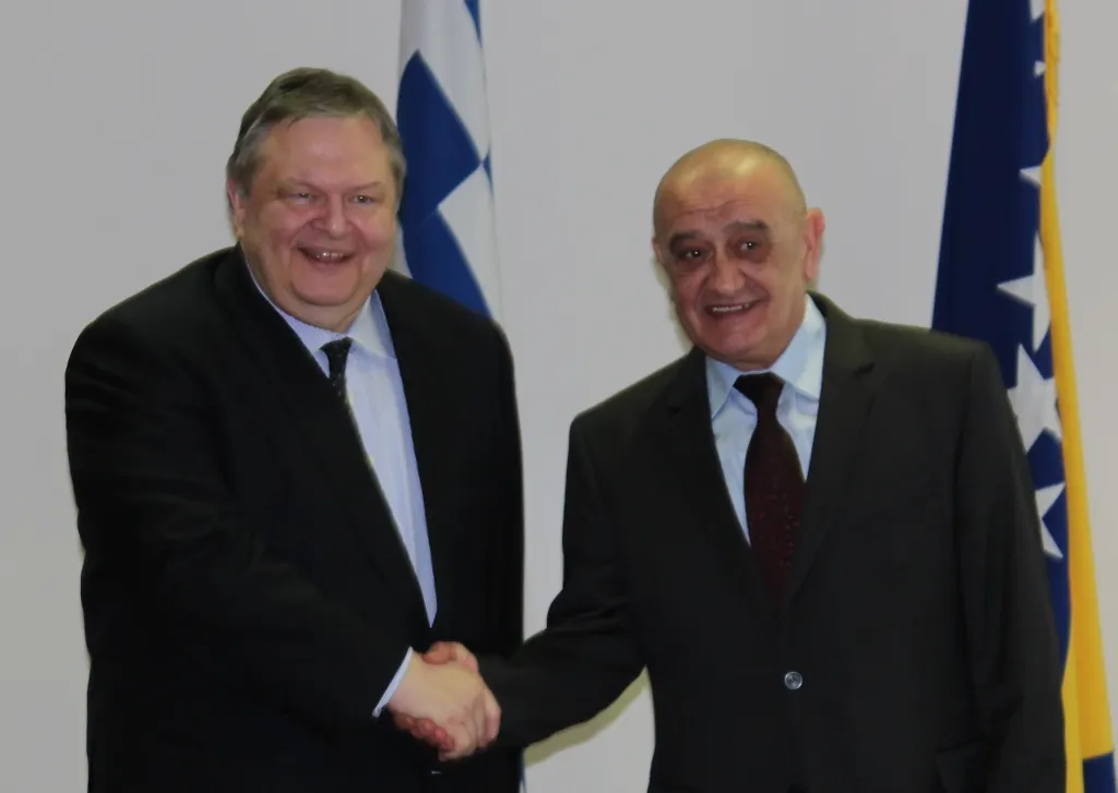 Bevanda – Vanizelos: New Projects Way to Solve Social Issues