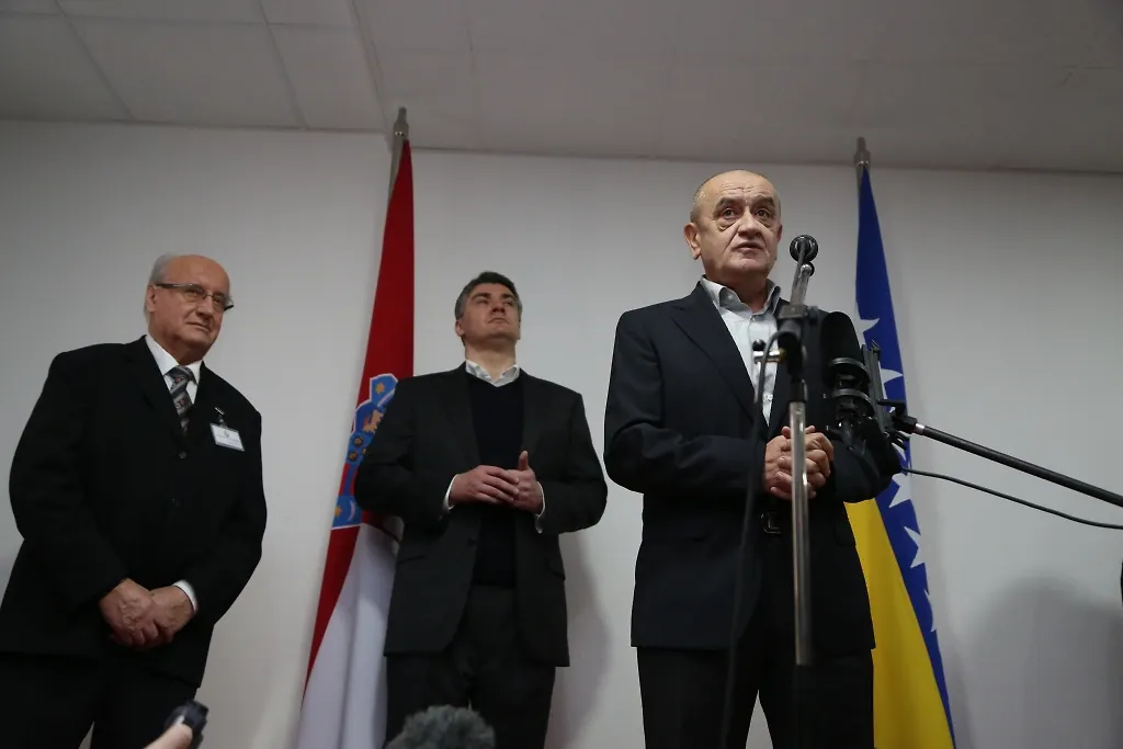 Predsjedatelj Bevanda i premijer Milanović na otvaranju studentskog doma u Sarajevu