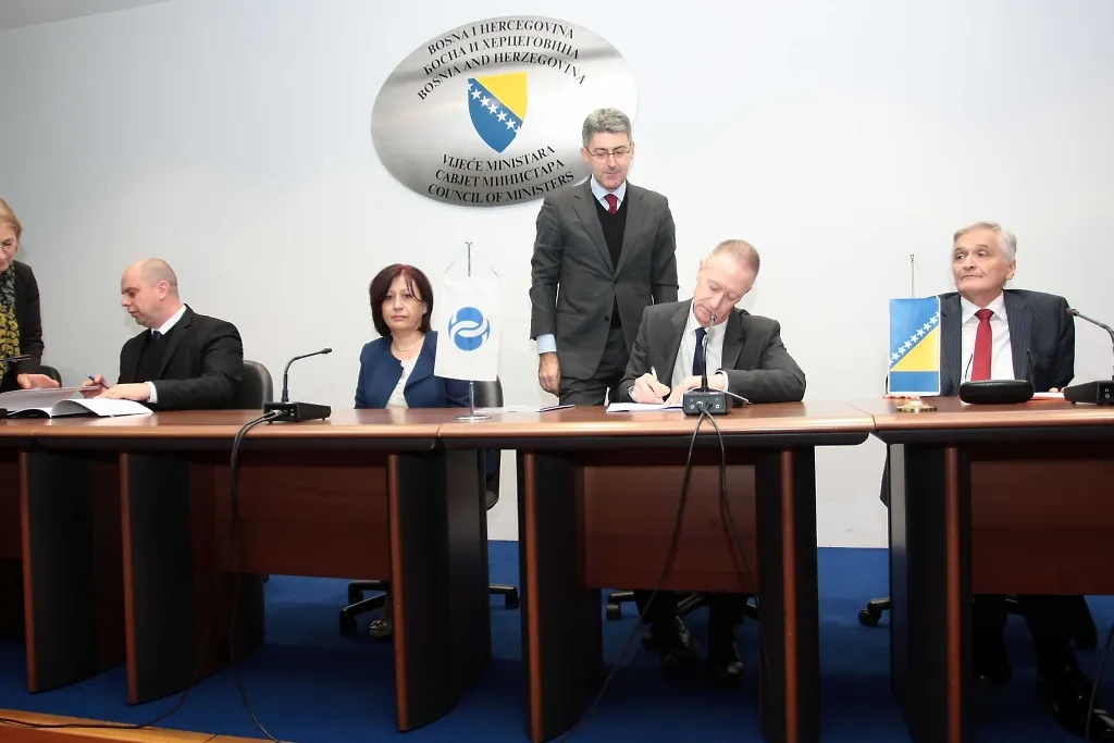 Loans for District Heating in Prijedor and Water Supply in Gradačac