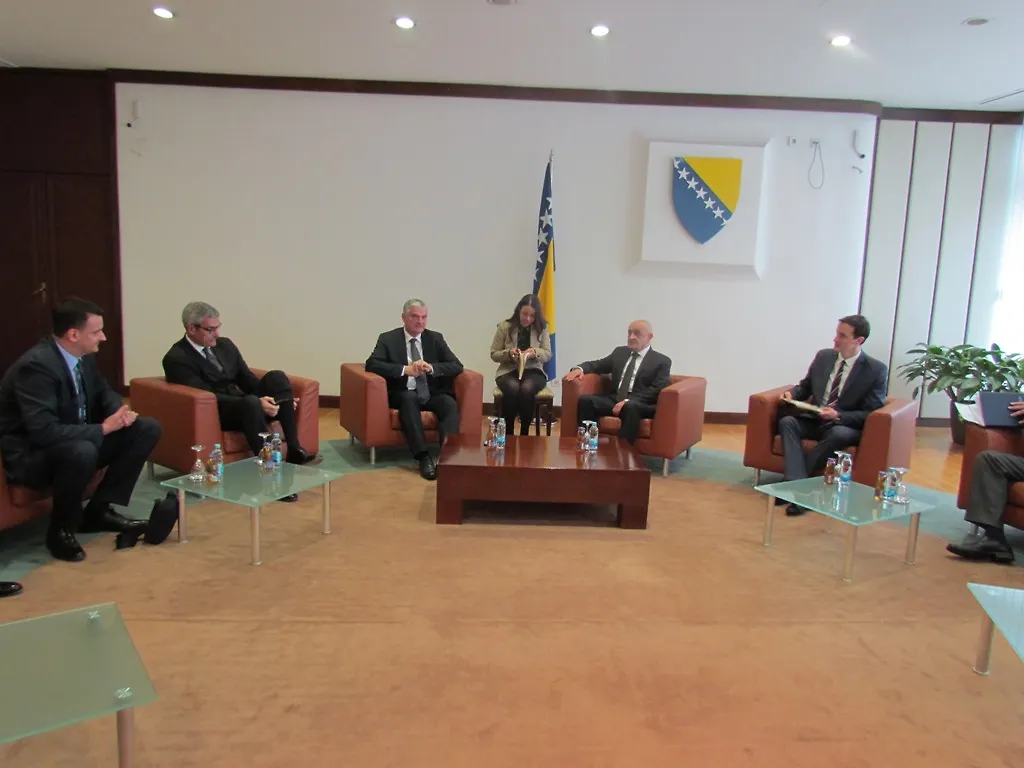 Ministar Vjekoslav Bevanda razgovarao 
s predstavnicima UniCredit Banke 
