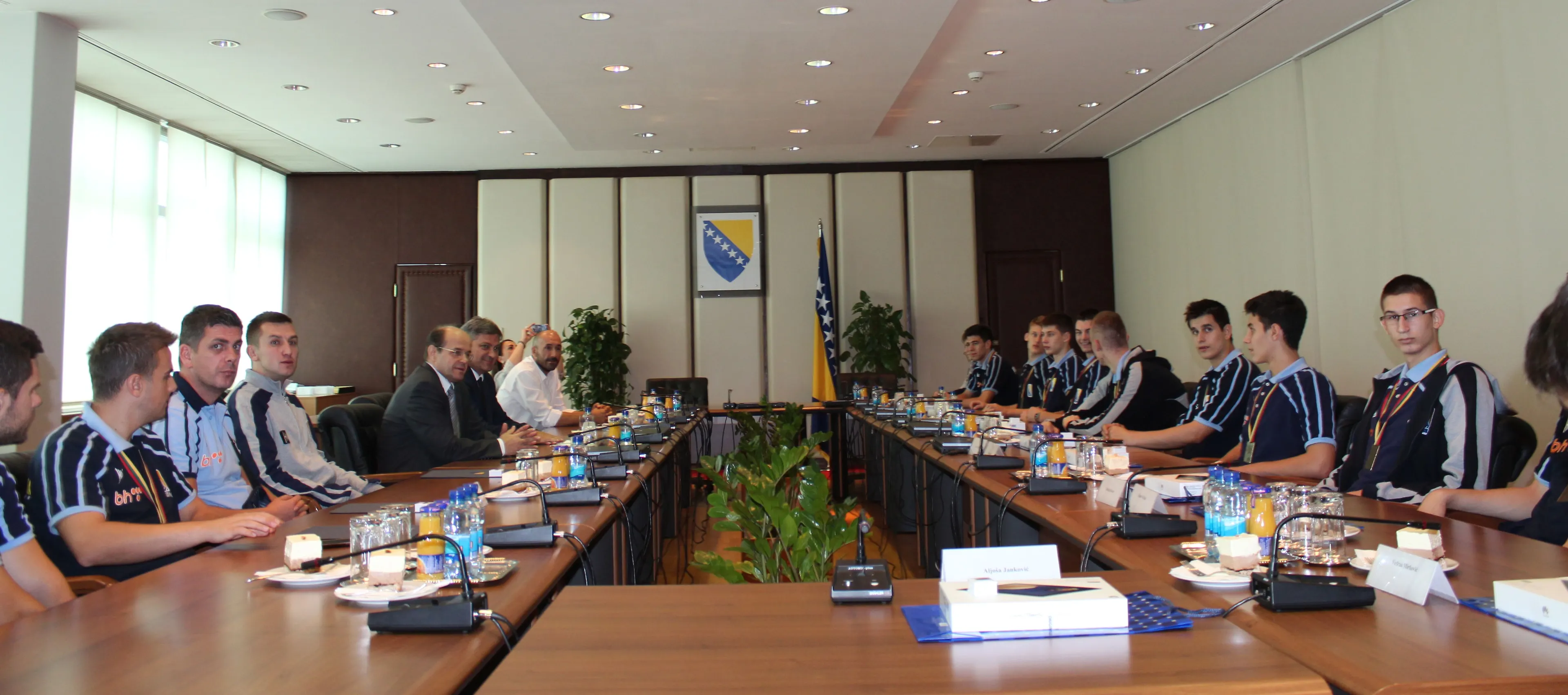 Predsjedatelj Zvizdić i ministar Osmanović sa zlatnim kadetima (AUDIO) 