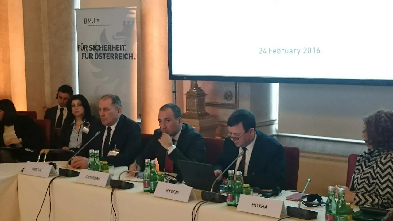 Мектић на састанку министара унутрашњих и спољних послова у Бечу: Неопходно заједничко европско рјешење за избјегличку кризу
