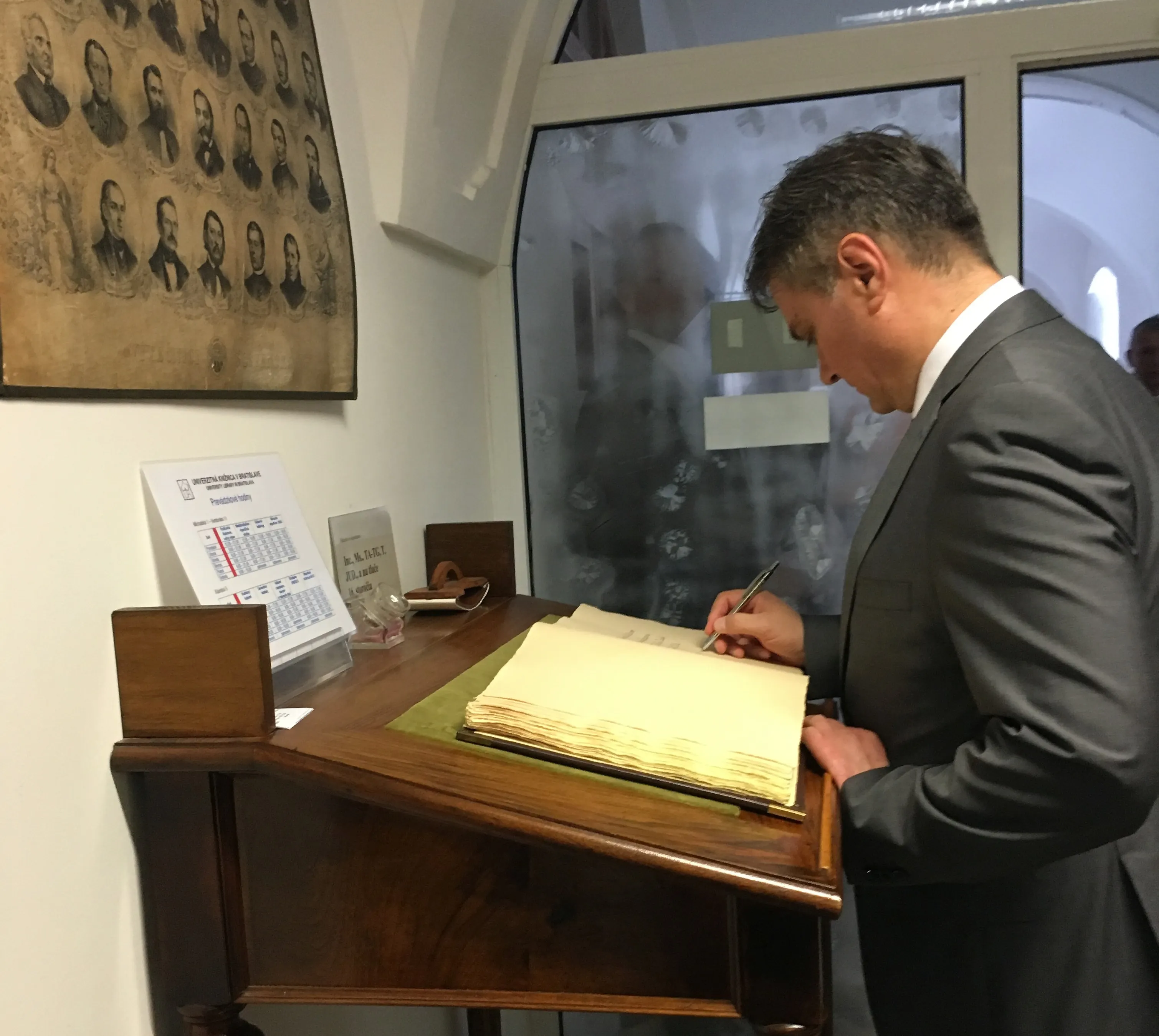 Chairman Zvizdić Visits University Library in Bratislava