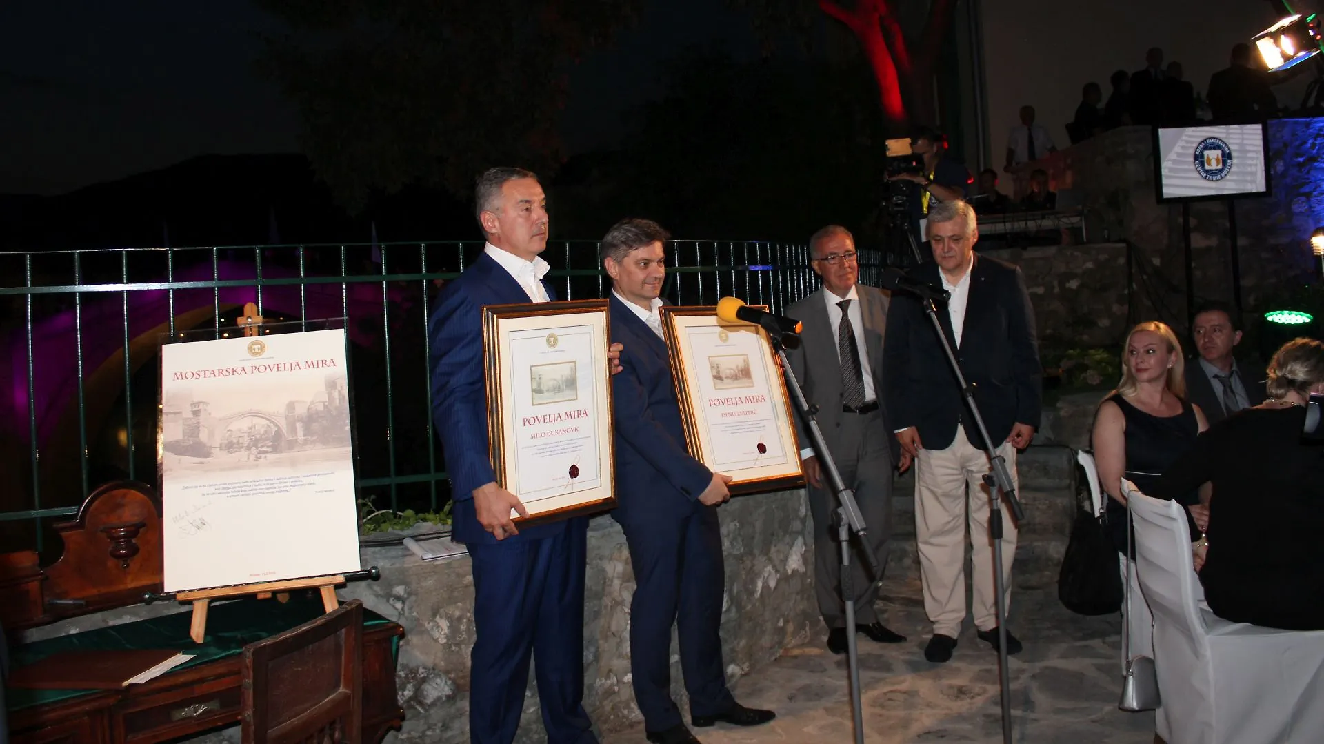 Zvizdić i Đukanović potpisali Mostarsku povelju mira