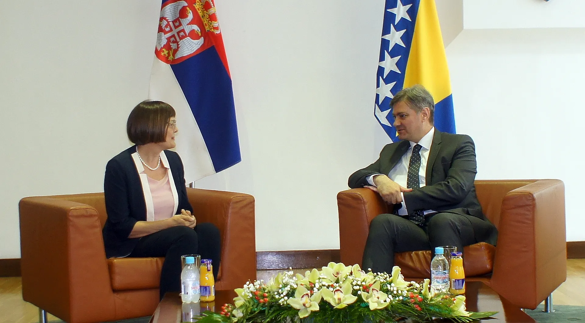 Predsjedavajući Zvizdić s predsjednicom Gojković