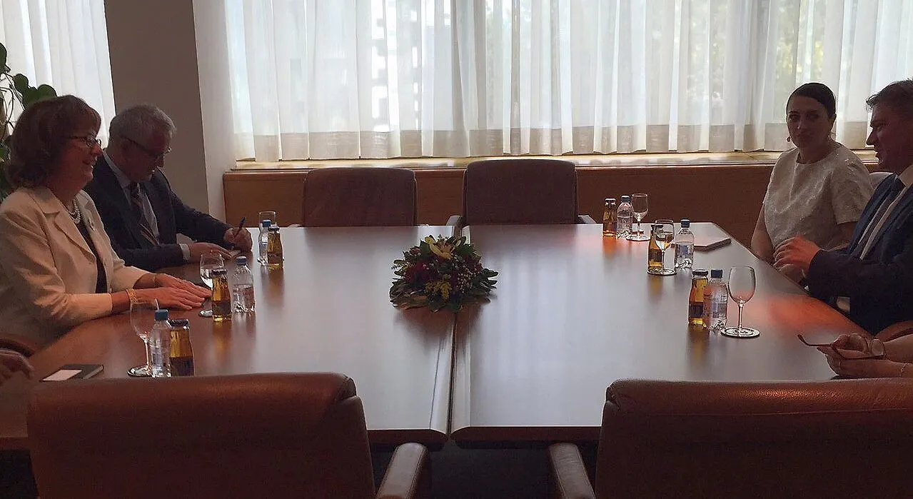 Predsjedatelj Zvizdić razgovarao s veleposlanicom Cormack