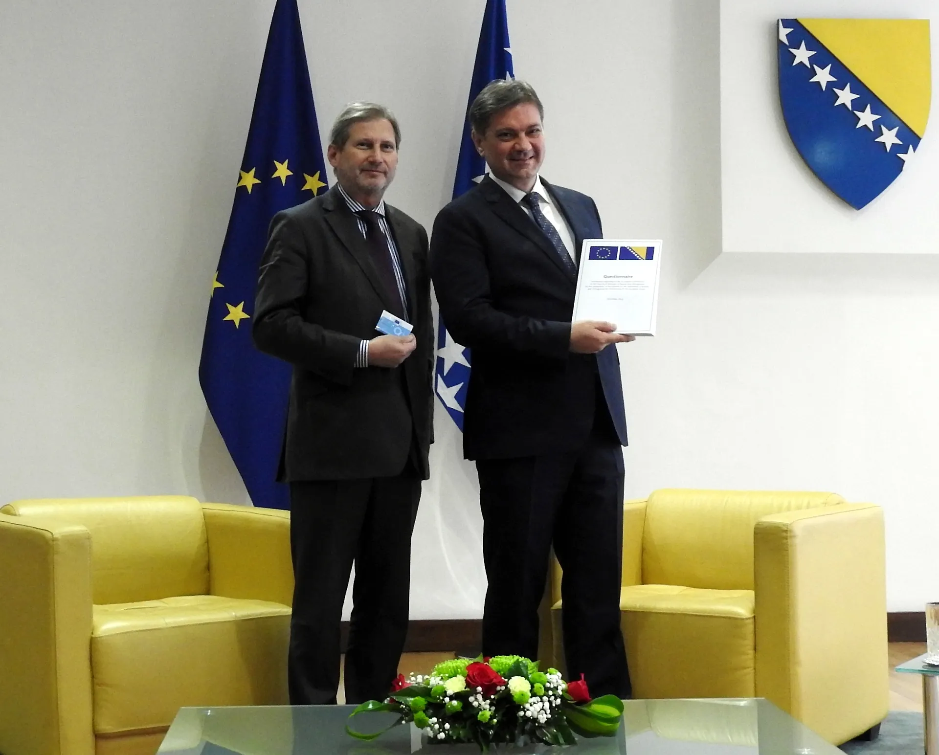 Komesar Hahn uručio Upitnik EK predsjedatelju Zvizdiću (AUDIO)