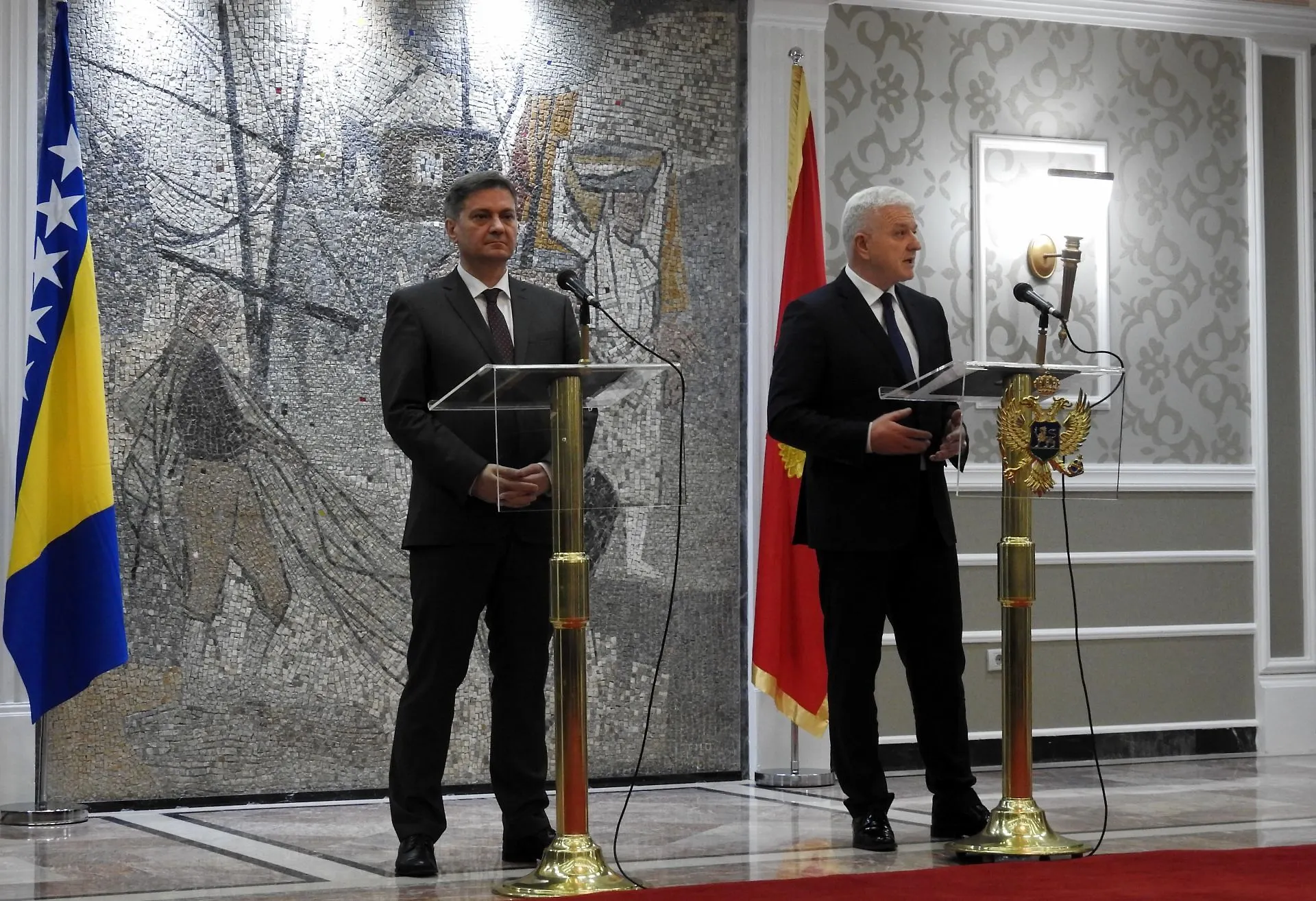 Konferencija za novinare predsjedavajućeg Zvizdića i premijera Markovića (AUDIO+VIDEO)

