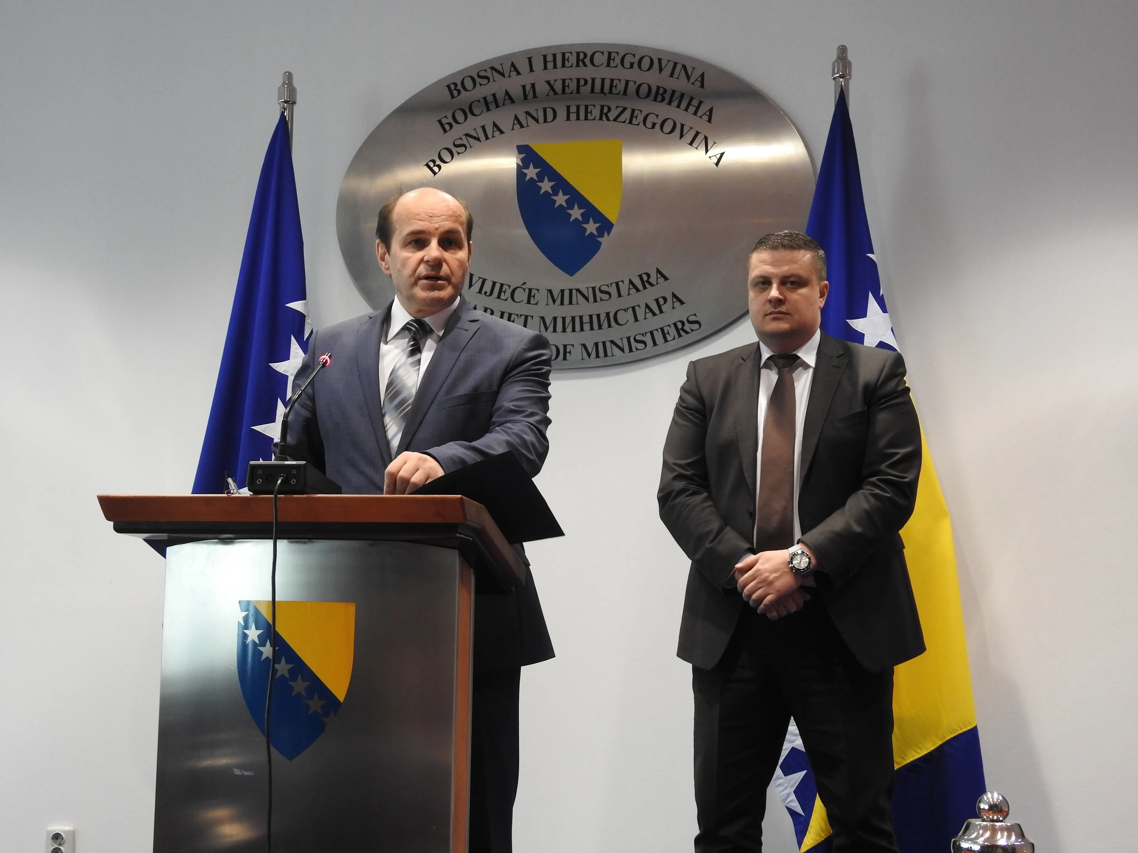 Конференција за новинаре министра цивилних послова Османовића и његовог замјеника Мијатовића: Грађани неће остати без пасоша (АУДИО)