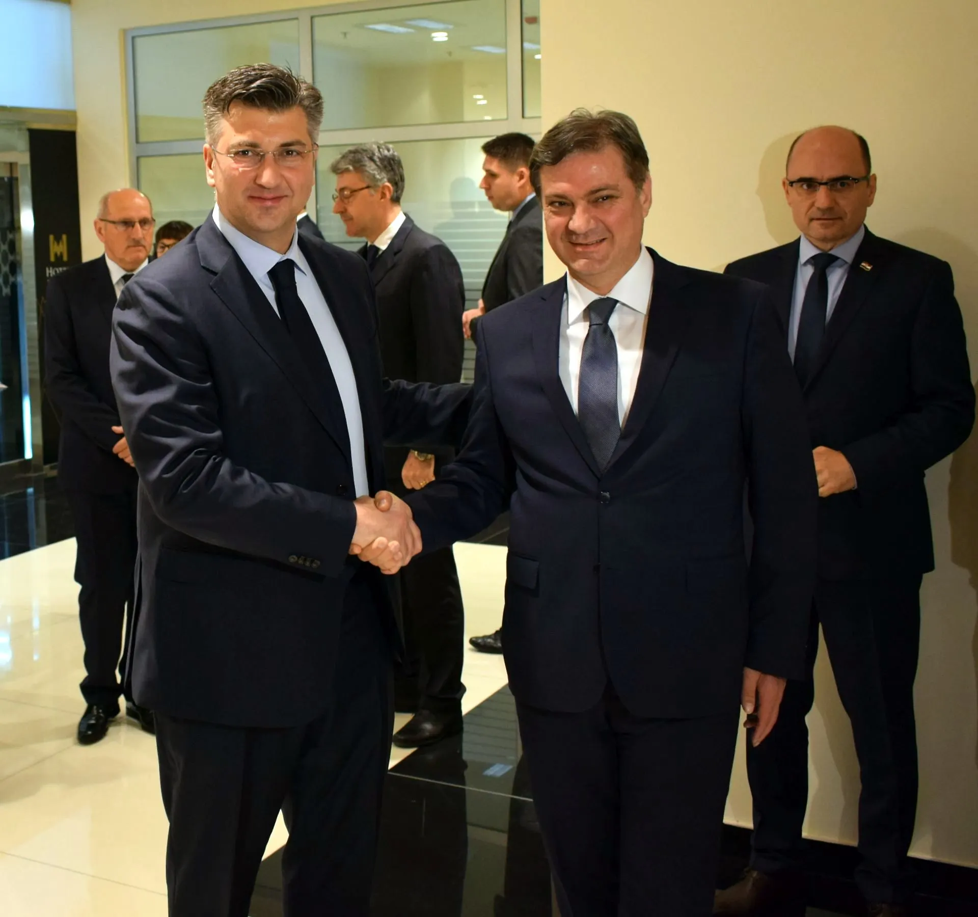 Zvizdić - Plenković: Za početak juna dogovorena zajednička sjednica VM BiH i Vlade RH (AUDIO)