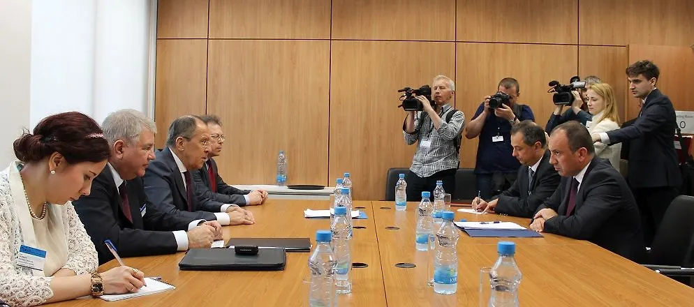 Министар иностраних послова БиХ Игор Црнадак се у Никозији састао са министром иностраних послова Русије Сергејeм Лавровим