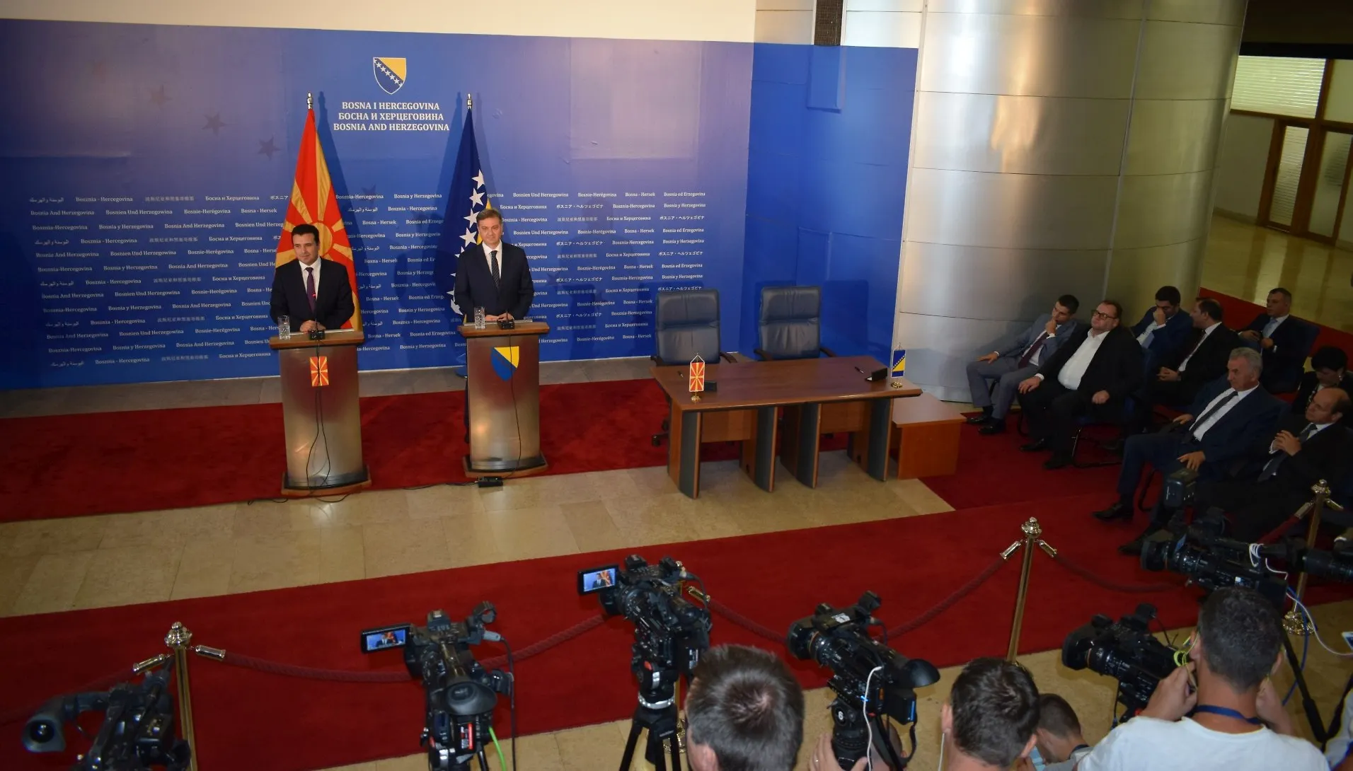 Konferencija za medije predsjedatelja Zvizdića i premijera Zaeva (AUDIO)