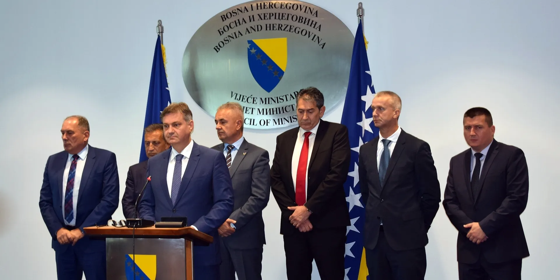 Konferencija za medije predsjedavajućeg Zvizdića i ministra Mektića nakon sastanka sa direktorima sigurnosnih agencija (AUDIO)

