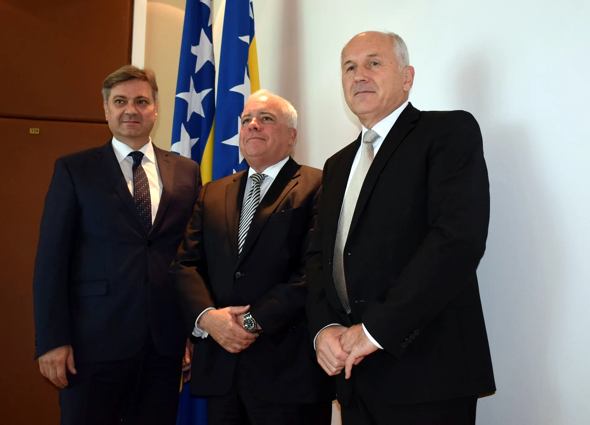 
Predsjedatelj Zvizdić s Hearnom i Inzkom 
