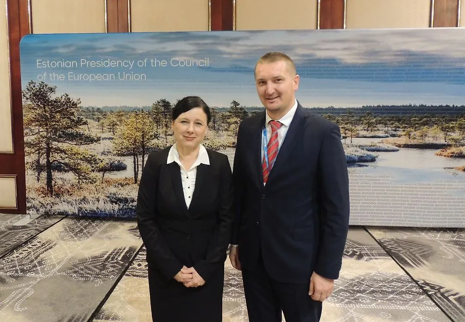 Министар Грубеша разговарао у Софији с европском повјереницом за правосуђе Јуровом 