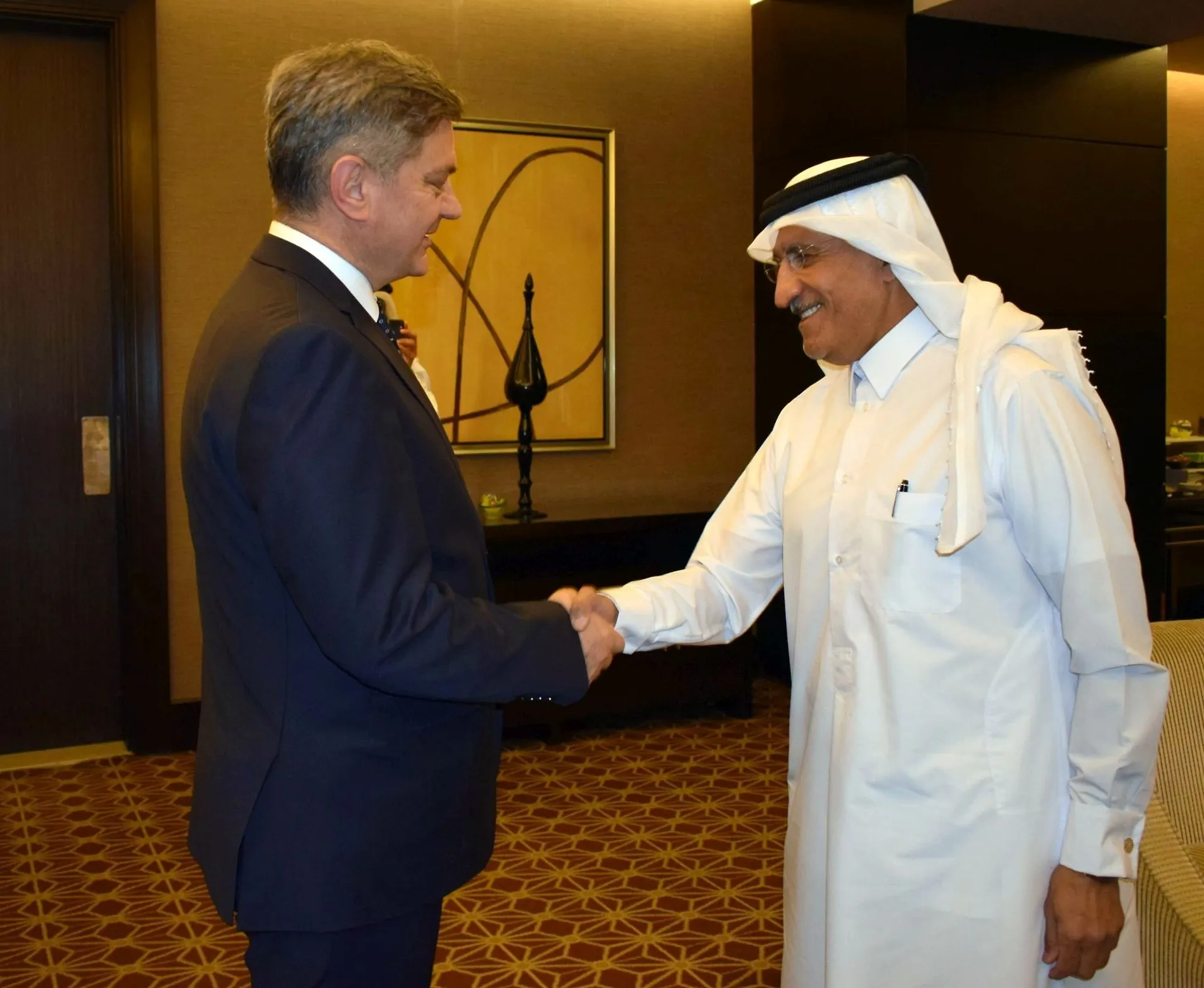 Chairman Zvizdić Talks with OIA President