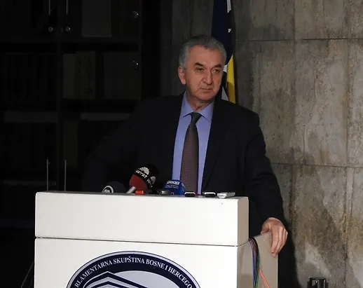 Министар Шаровић пооштрио процедуре за извоз воћа и поврћа у Руску Федерацију