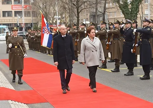 Министарка Пендеш у Загребу сa министром одбране и потпредсједником Владе Хрватске Крстичевићем