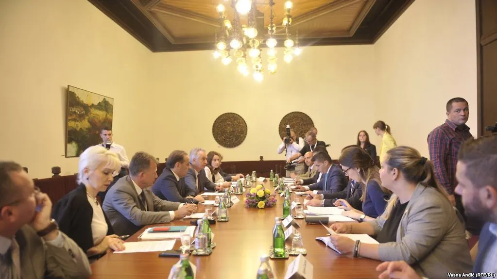 Приштина дјелимично повукла додатне царине