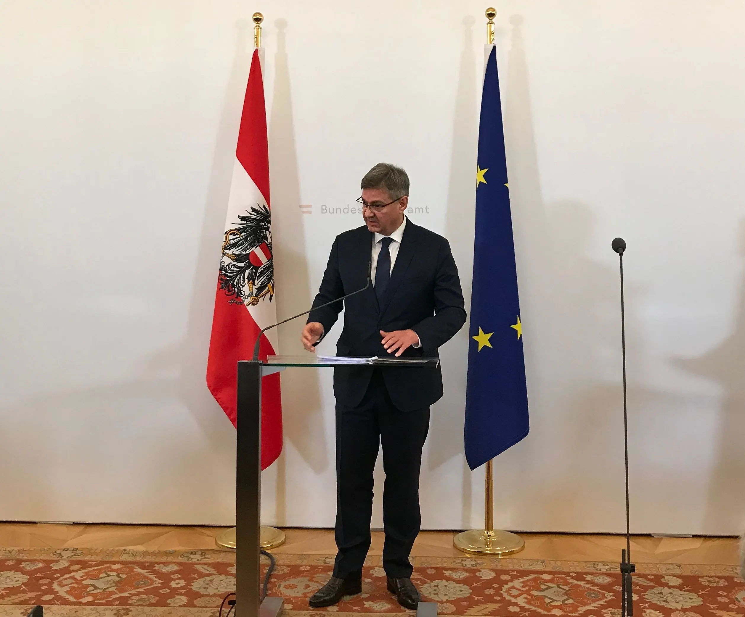 Chairman Zvizdić in Vienna with Chancellor Kurz, 
Prime Ministers of the region and EC Commissioners
