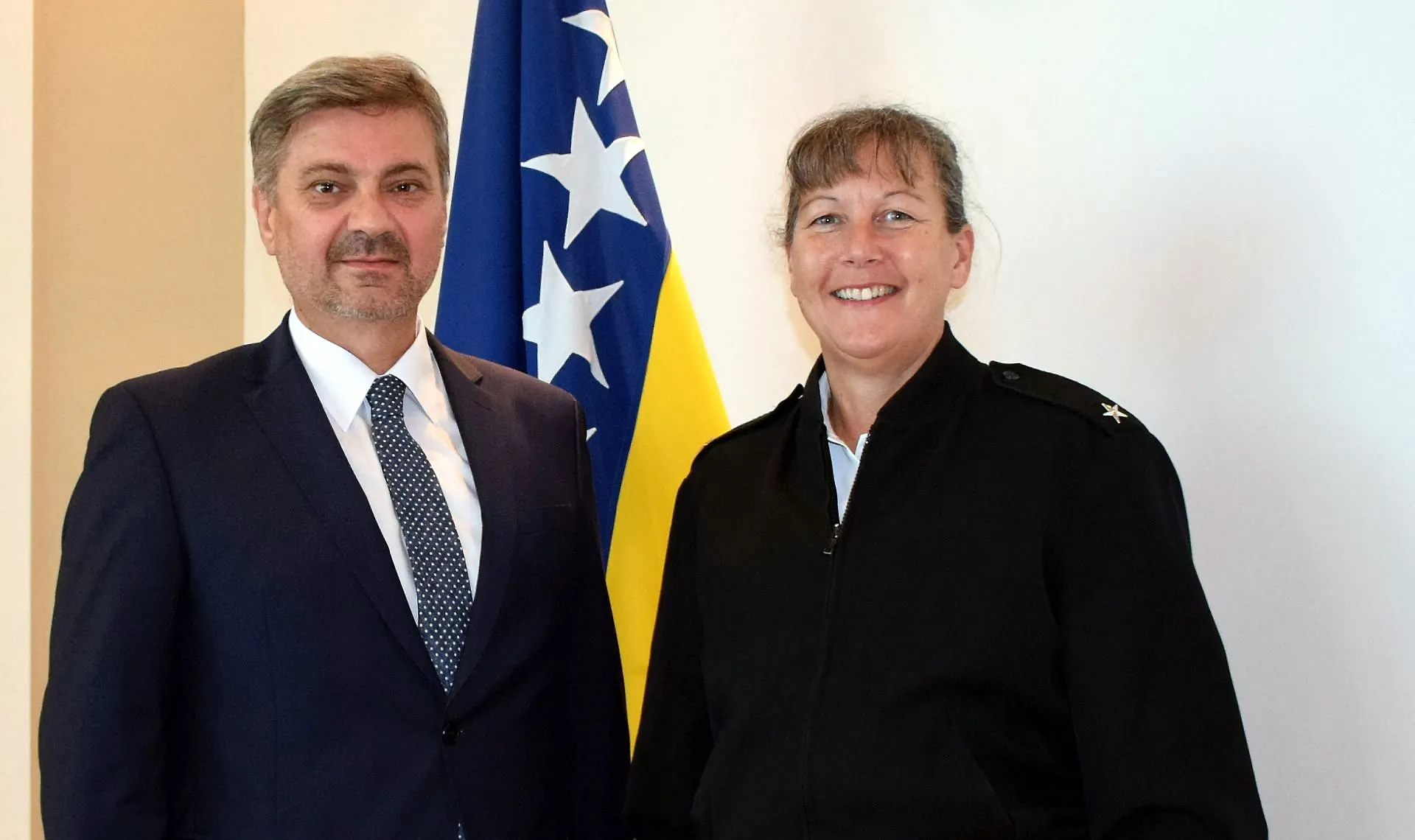 Predsjedatelj Zvizdić razgovarao sa zapovjednicom Stožera NATO-a u Sarajevu brigadnom generalicom Bissell