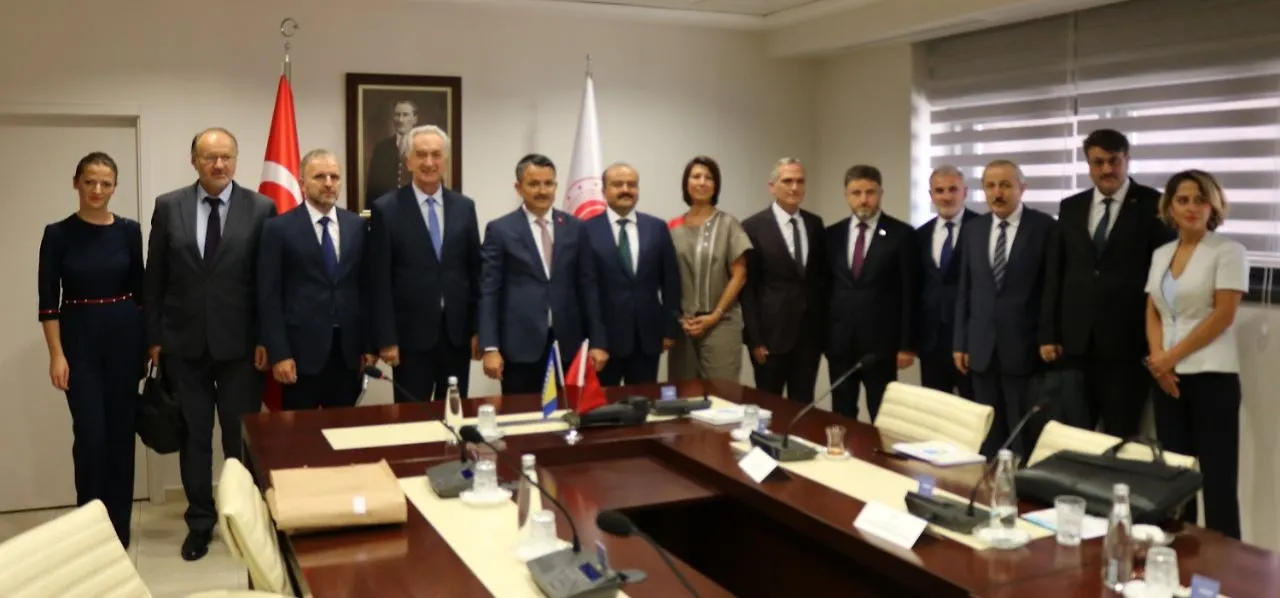 Министар Шаровић договорио наставак извоза меса у Турску