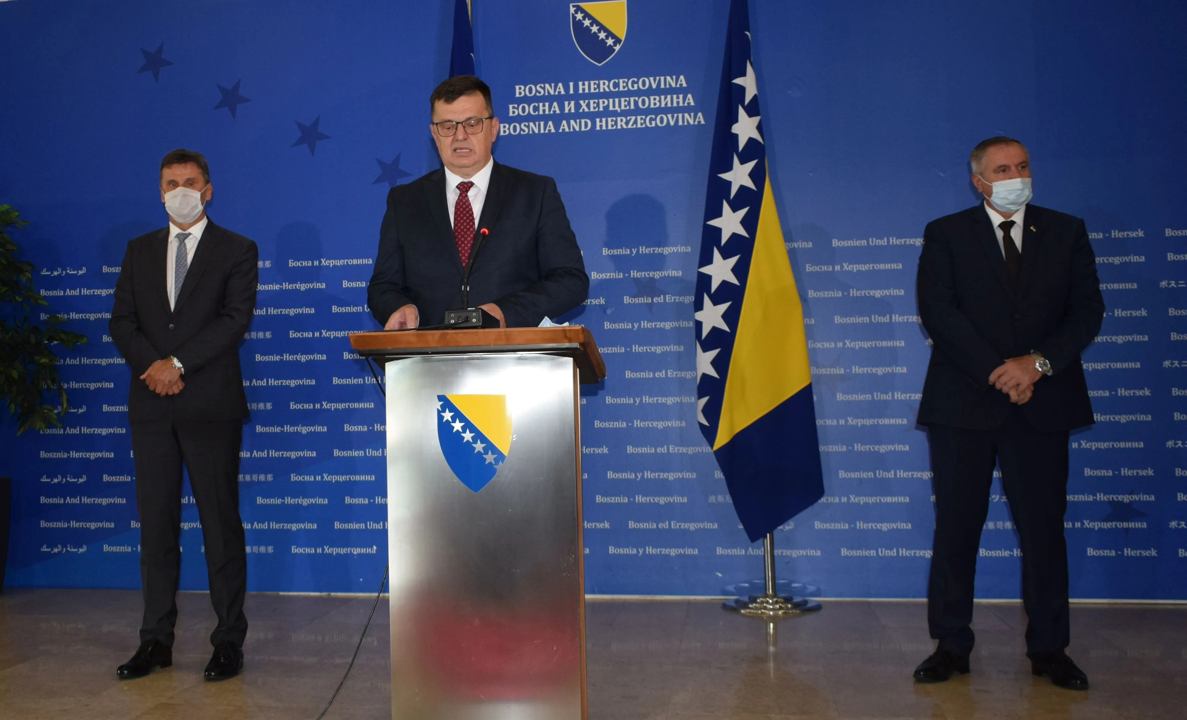 Sastanak predsjedavajućeg Tegeltije sa premijerima Viškovićem i Novalićem (AUDIO)