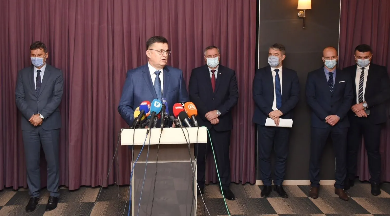 Chairman Tegeltija with RS and FBIH Prime Ministers: No Additonal Measures in Place, Ordered More then 2 Million Vaccines against Corona Virus