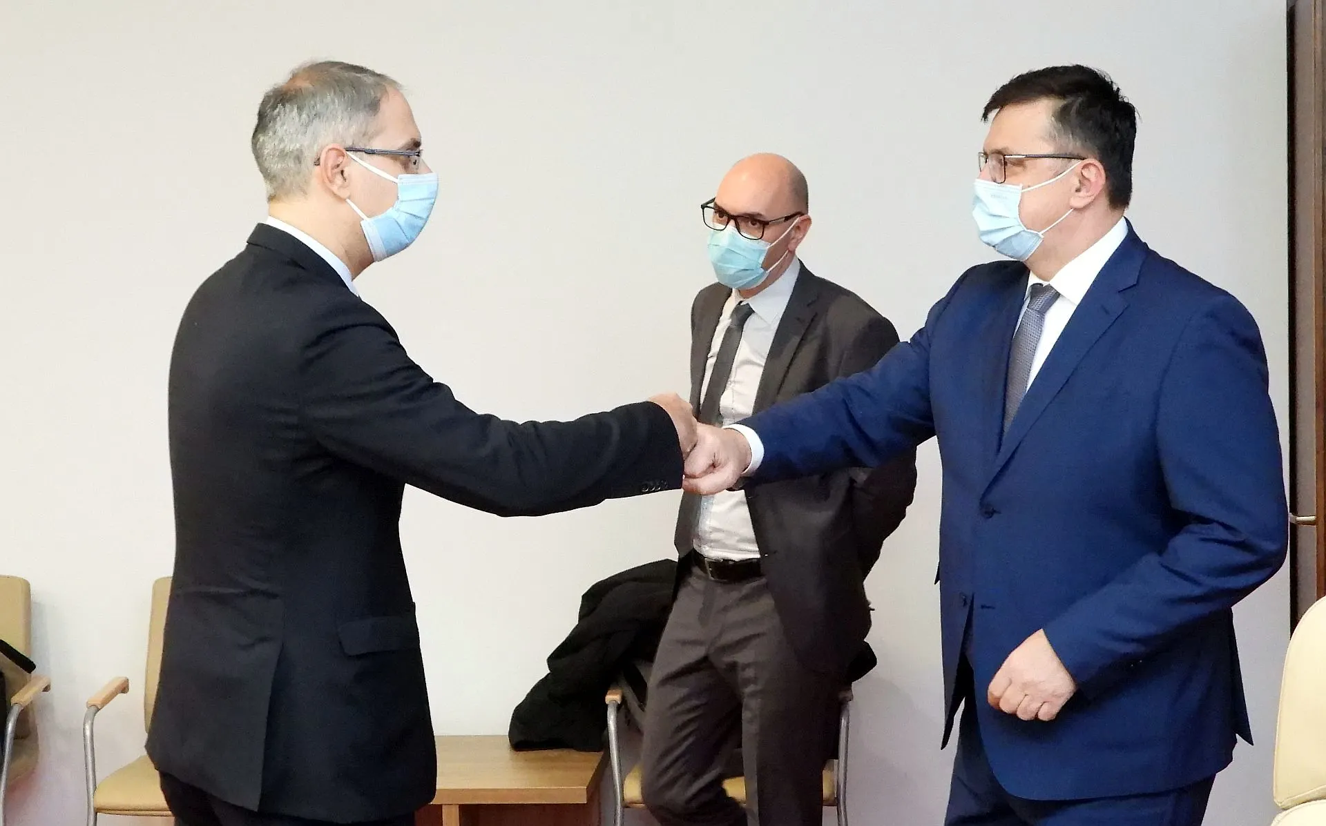 Chairman Tegeltija Talks with Štefanek