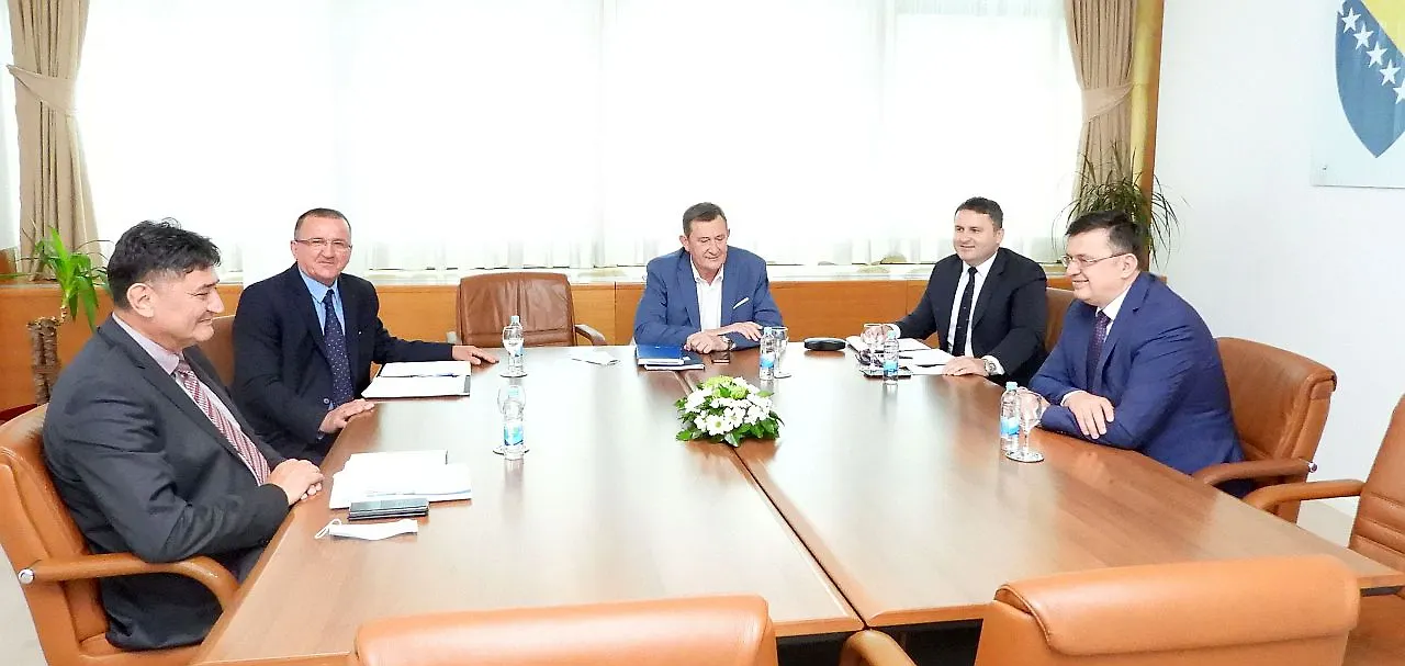 Predsjedavajući Tegeltija i načelnik Drljača razgovarali o olakšavanju poslovanja privrednicima iz Prijedorske regije i USK
