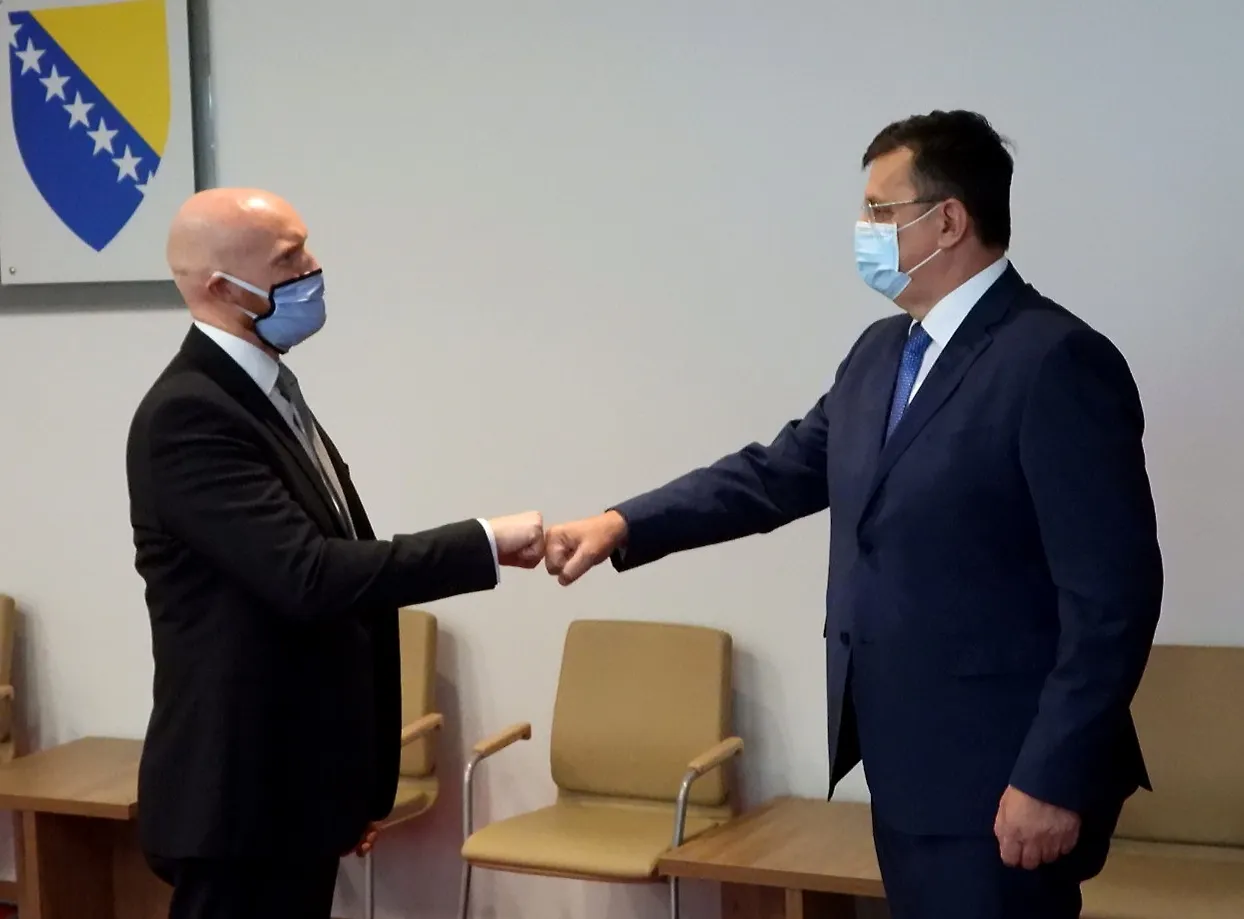 Chairman Tegeltija Talks with Ambassador Field