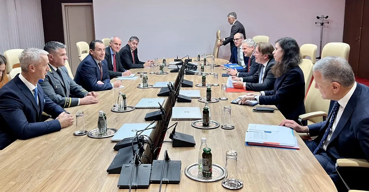 Састанак Цикотић - Вархељи: Подршка ЕУ у рјешавању проблема ирегуларних миграција у БиХ